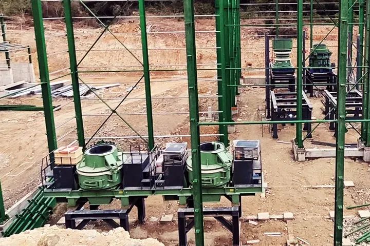 VC7系列立式?jīng)_擊破碎機——多領域適用，展現(xiàn)強大實力